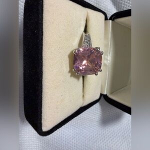 Elegant Pink Stone Silver Ring